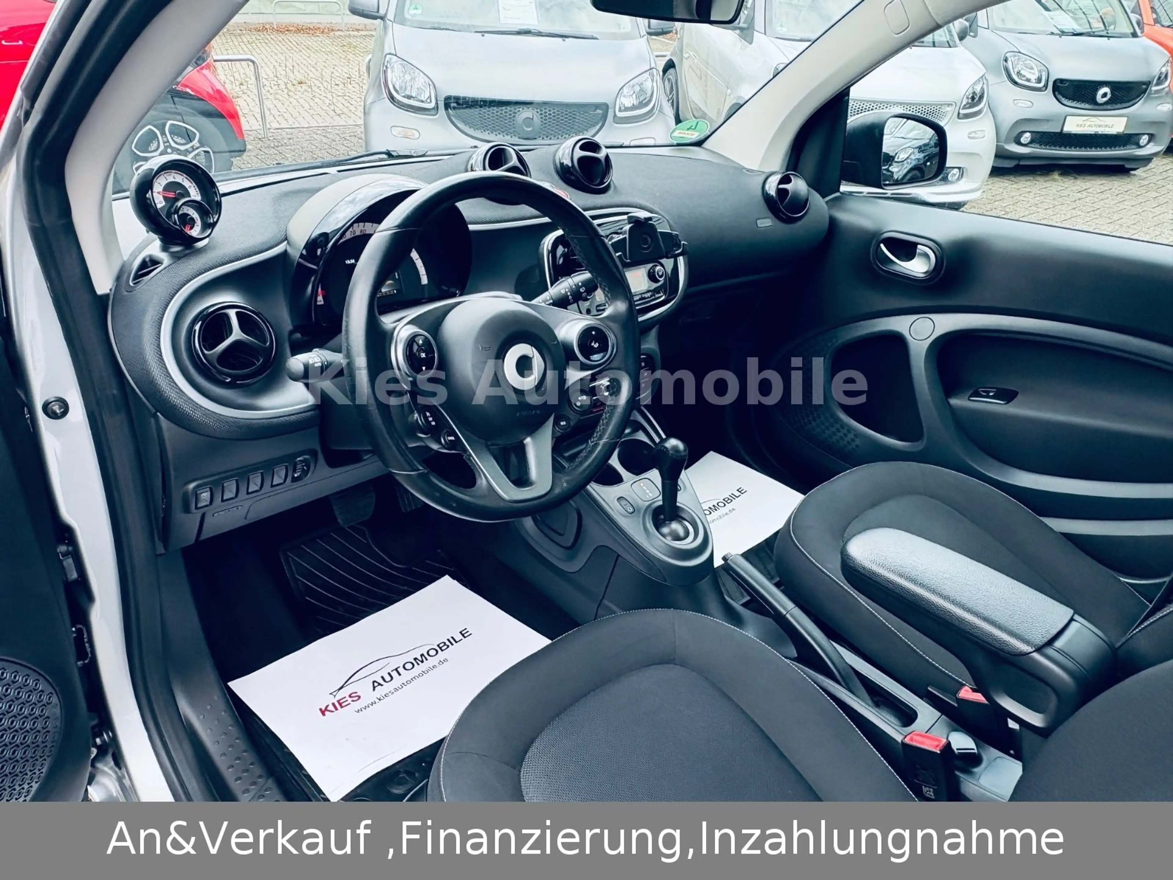 smart forTwo Passion 90Ps AUTOM/PANO/SITZ/KLIMA/2HAND — photo 11