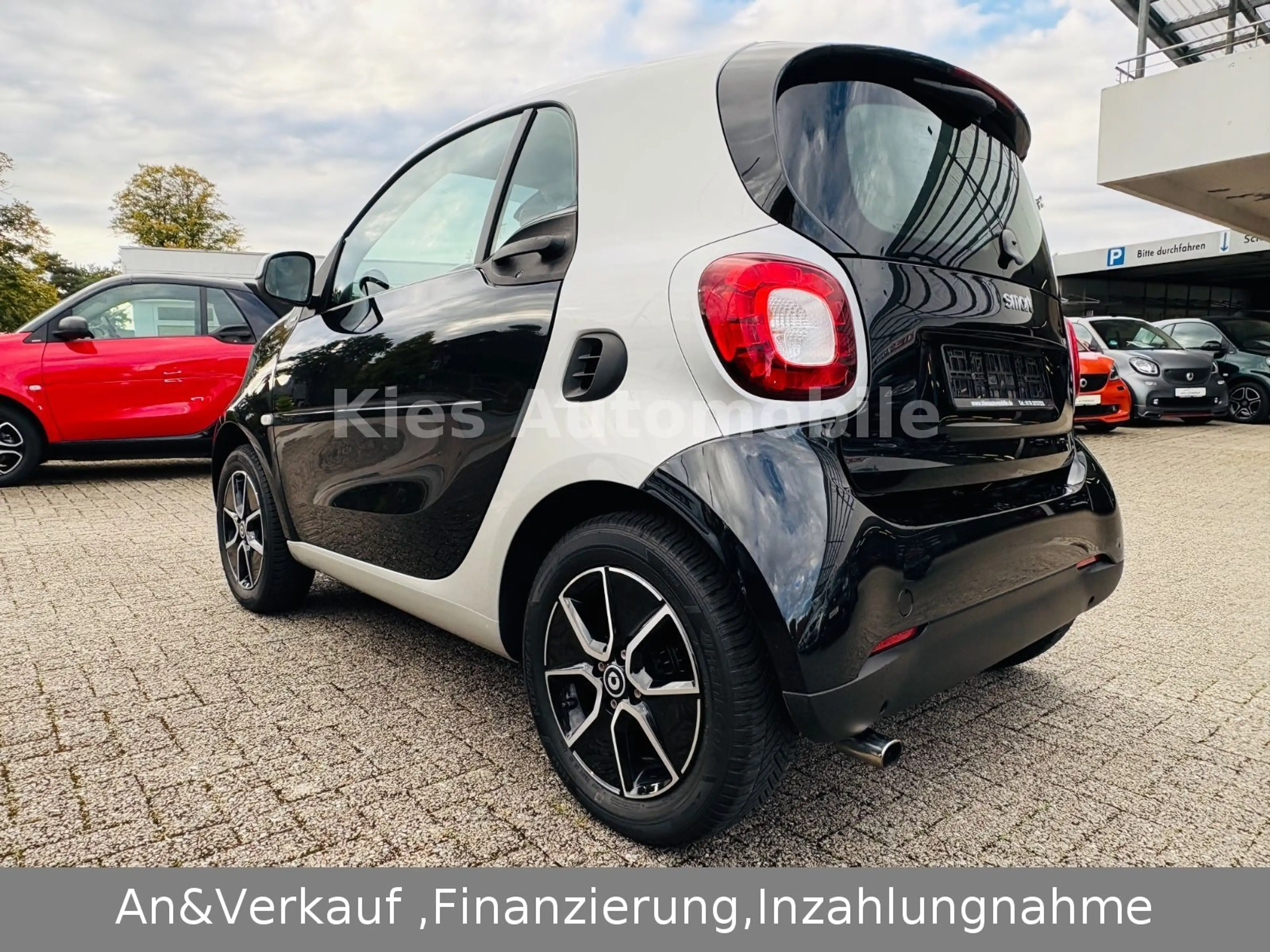smart forTwo Passion 90Ps AUTOM/PANO/SITZ/KLIMA/2HAND — photo 4