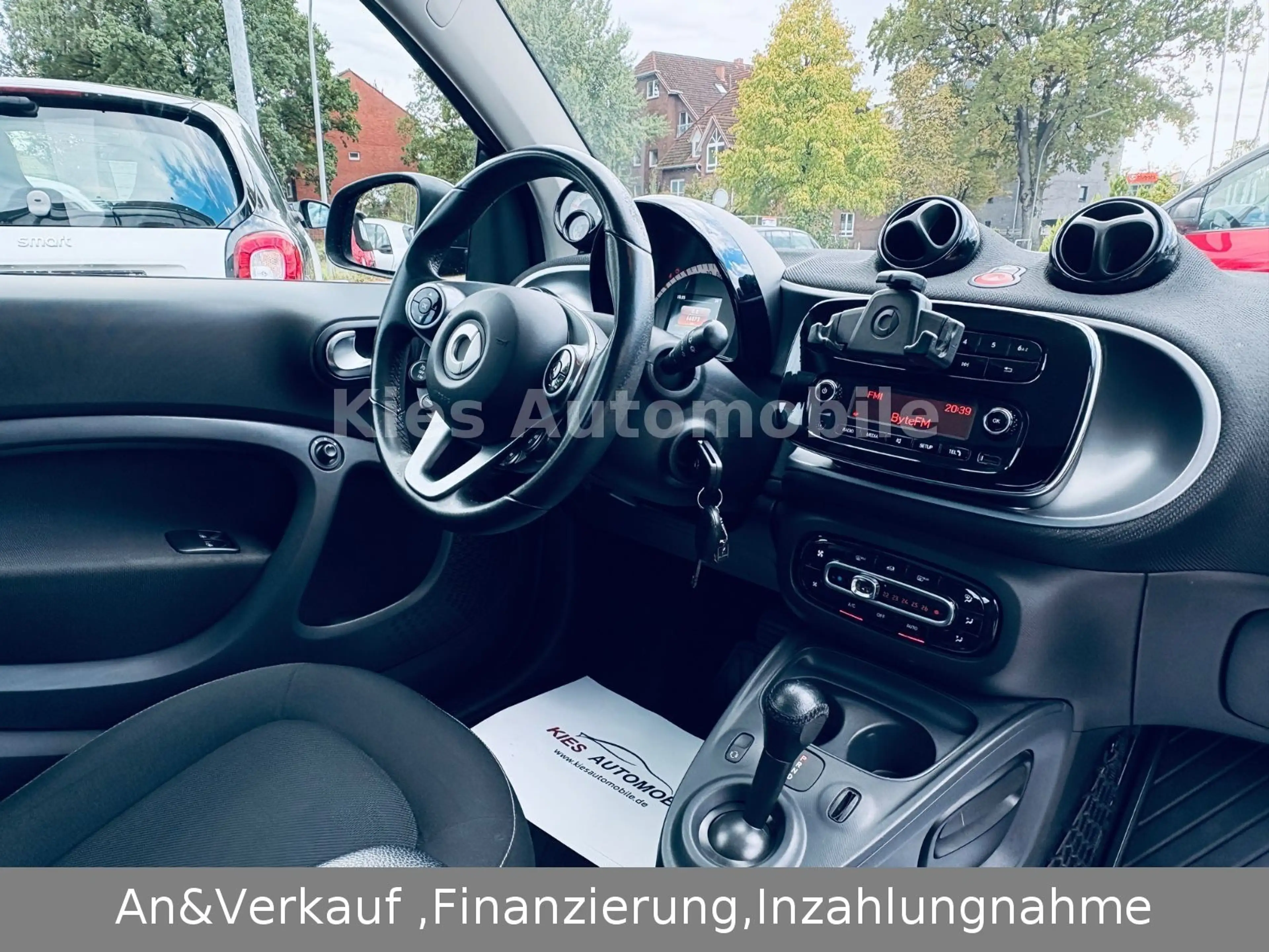 smart forTwo Passion 90Ps AUTOM/PANO/SITZ/KLIMA/2HAND — photo 9