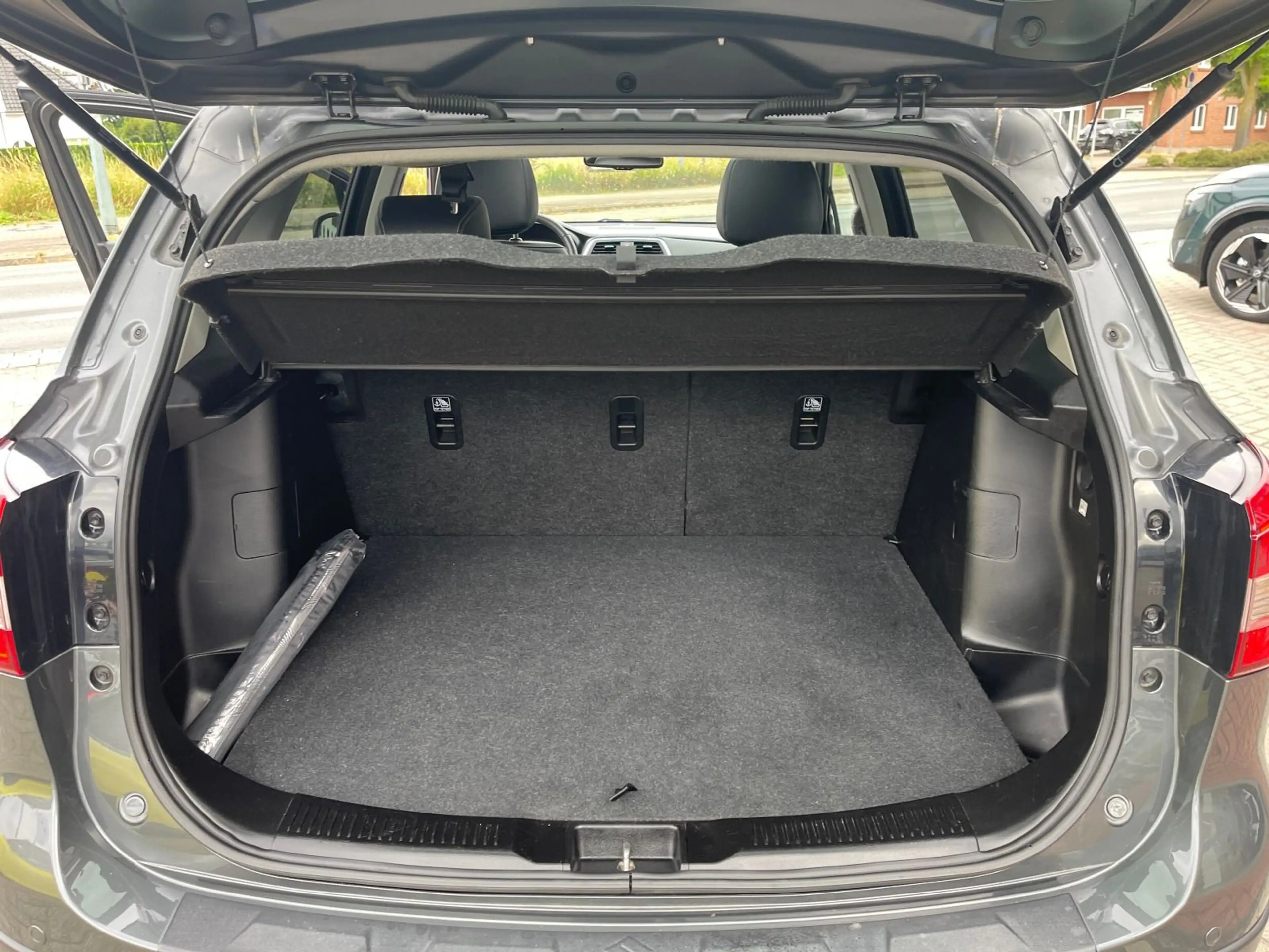 Suzuki SX4 S-Cross Comfort+ 4x4/AHK/Allwetter — photo 12