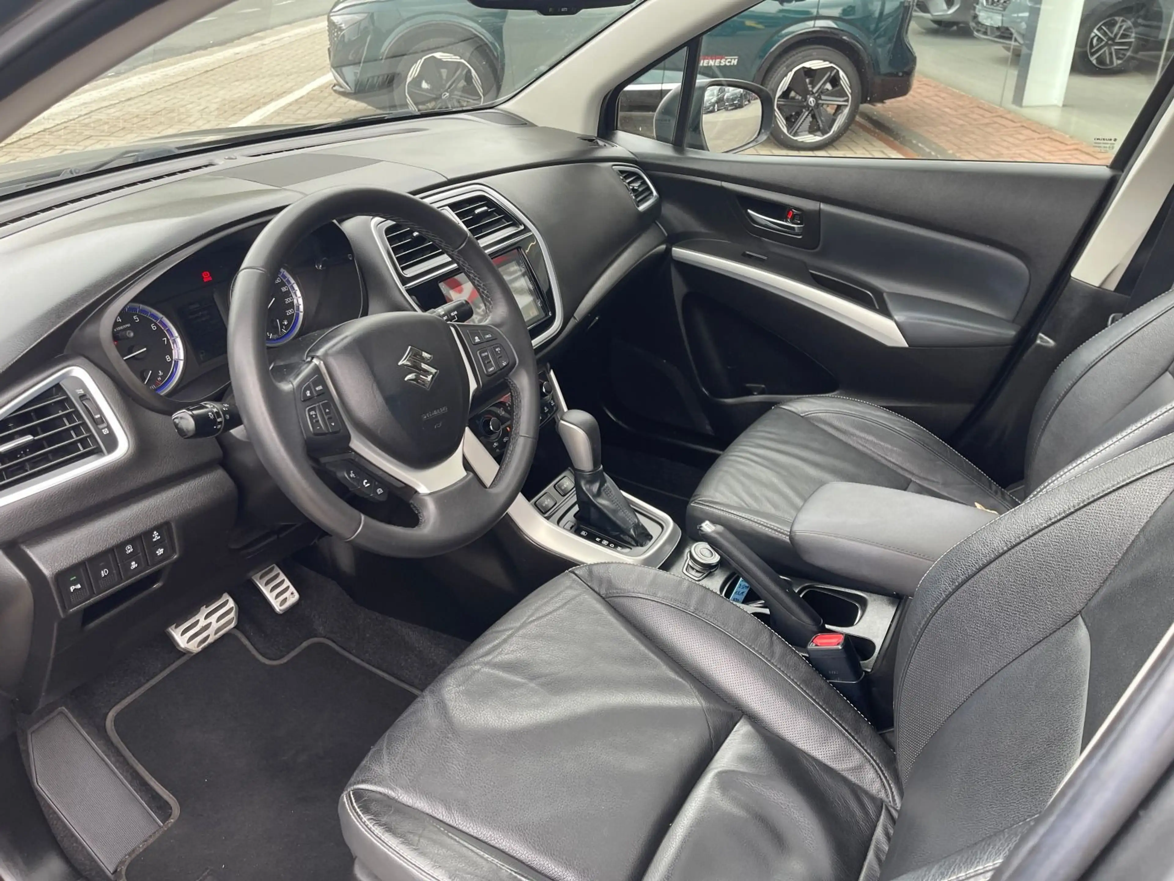 Suzuki SX4 S-Cross Comfort+ 4x4/AHK/Allwetter — photo 10