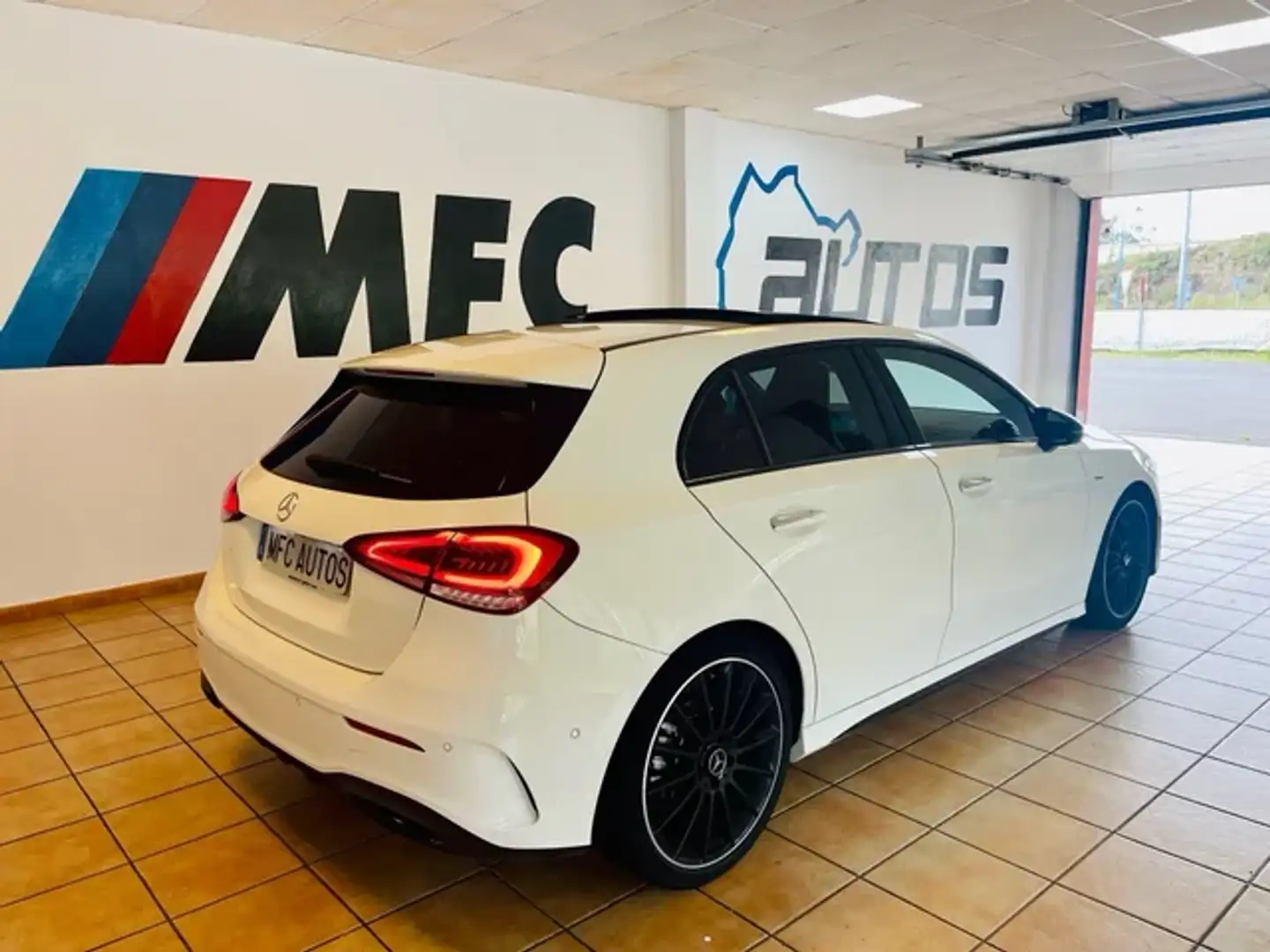 Mercedes-Benz A 200 200d 8G-DCT Bianco - 2