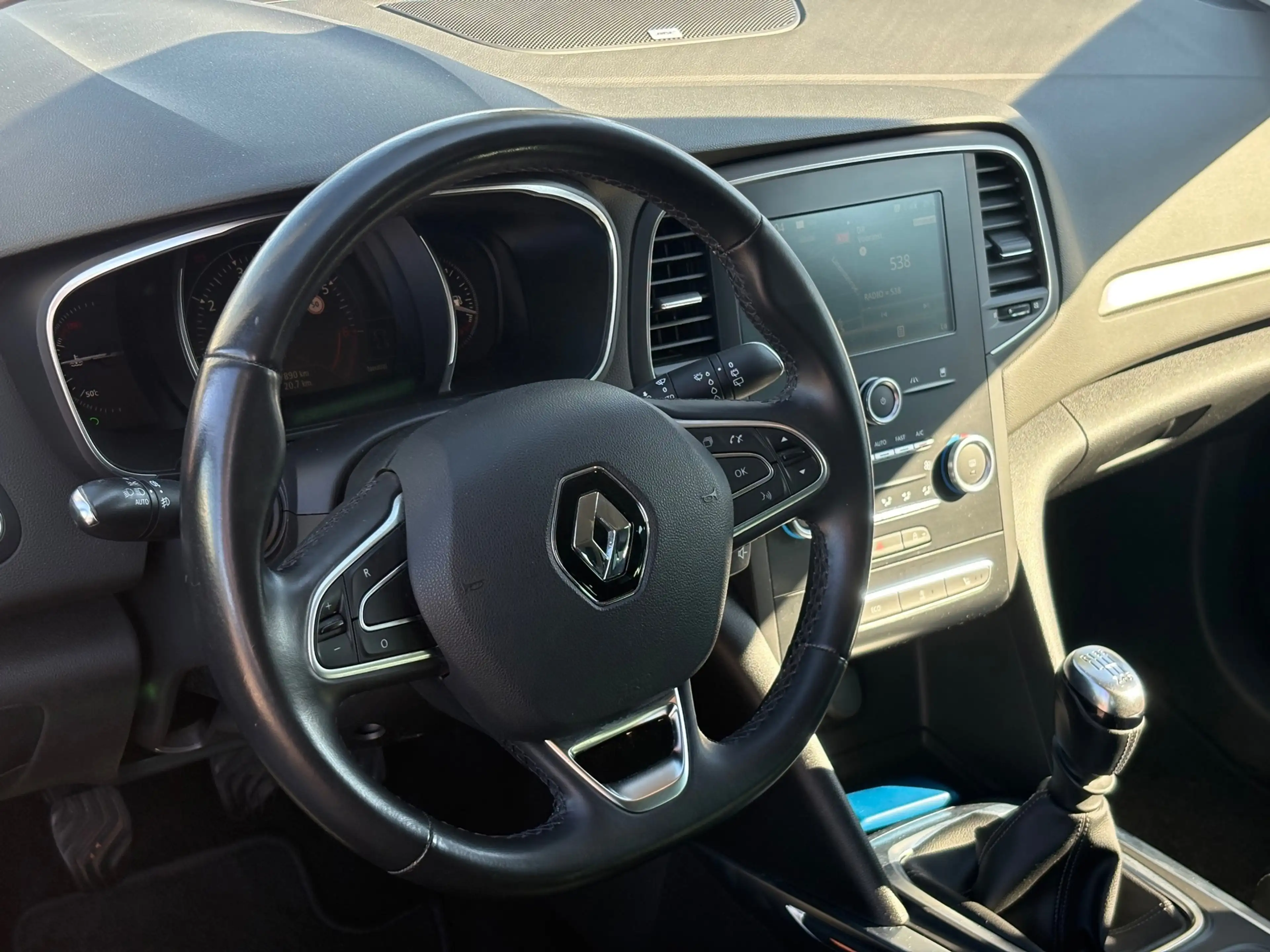 Renault Megane 1.2 TCe Bose| Navigatie | 18” LMV | Half Leder | S — photo 6