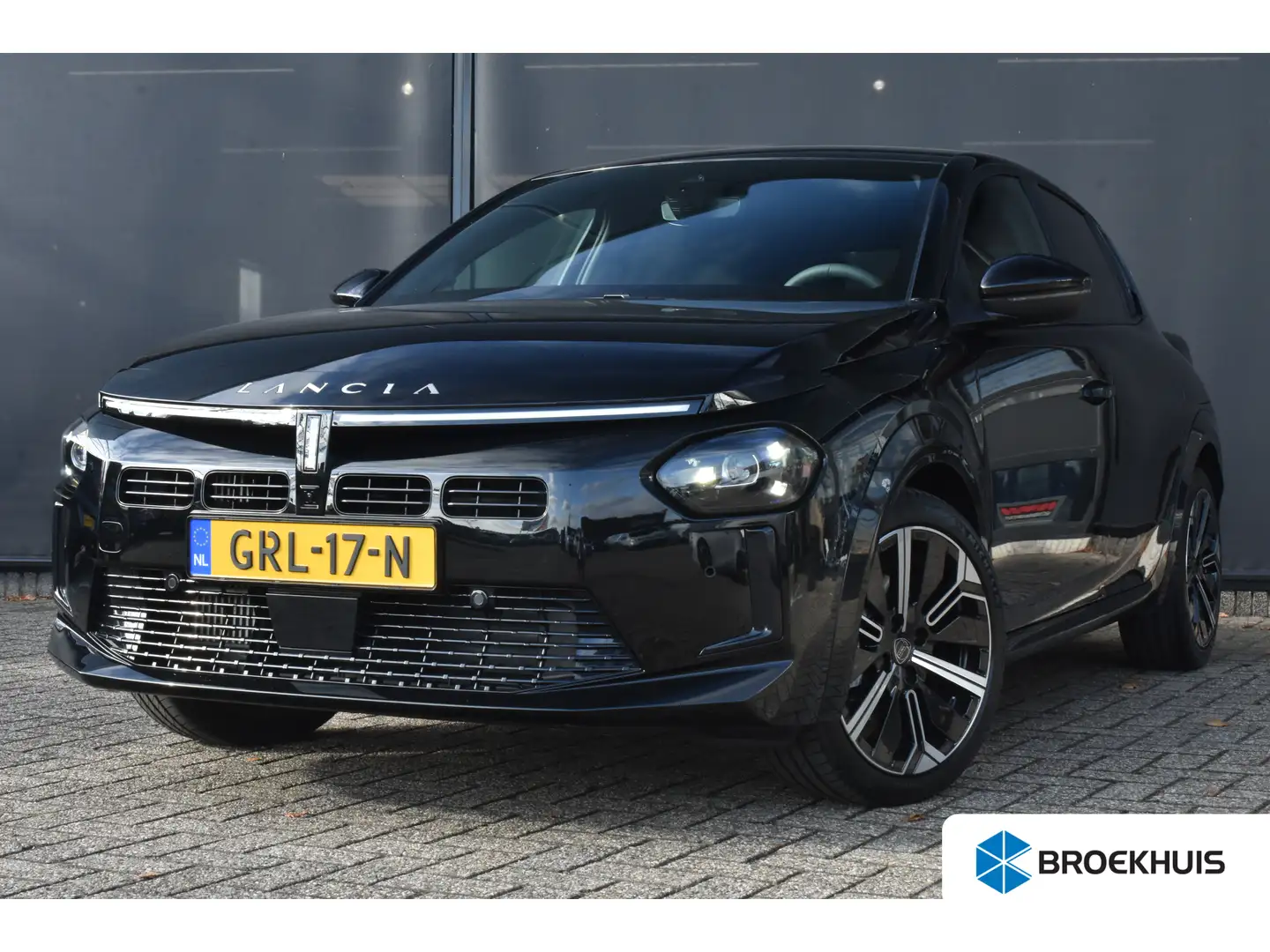 Lancia Ypsilon 1.2 Turbo Hybrid LX Automaat | Navigatie SALA | Al Zwart - 1