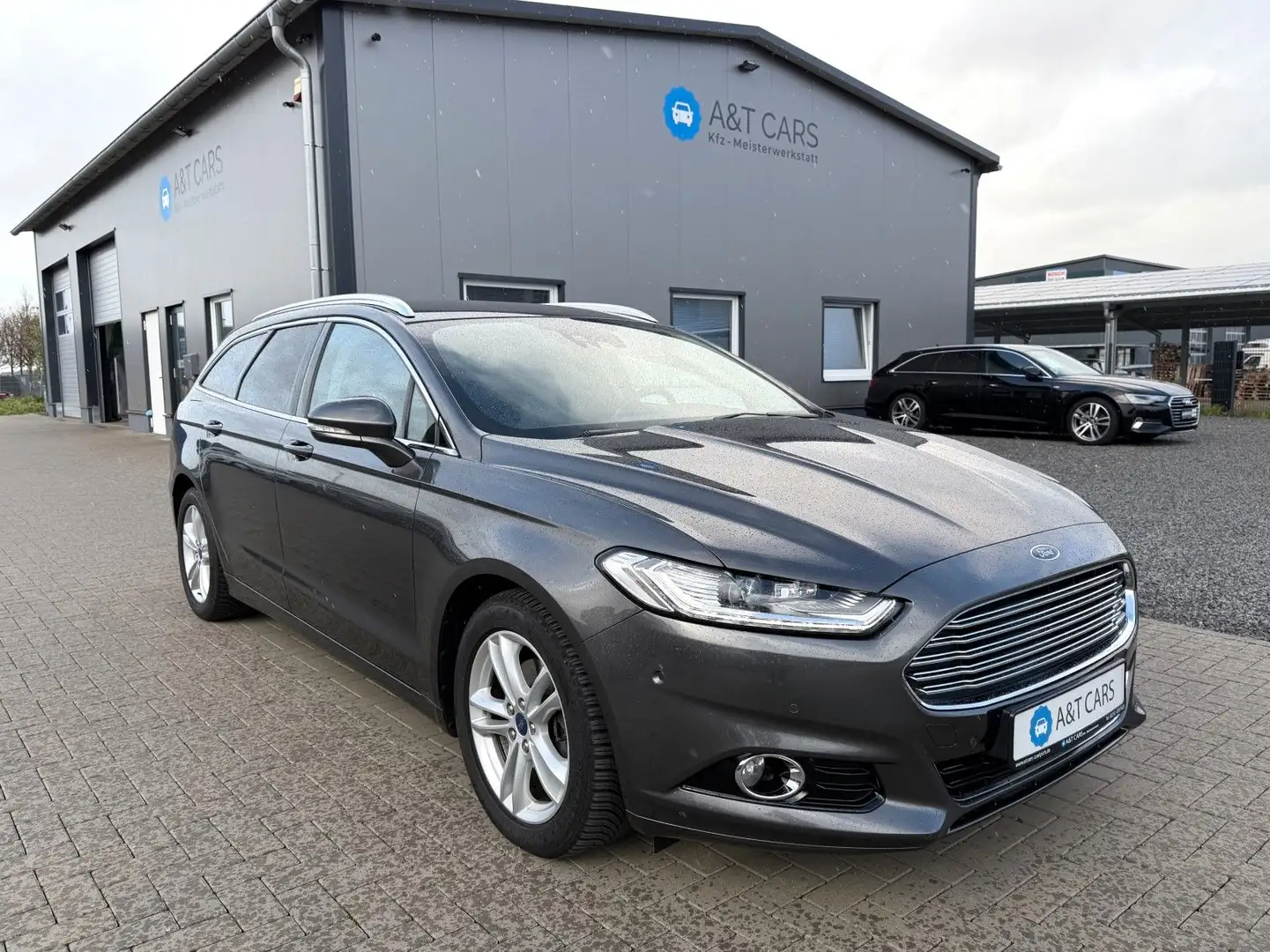 Ford Mondeo Titanium/Leder/Sitzheizung/LED Scheinwerf Grau - 2