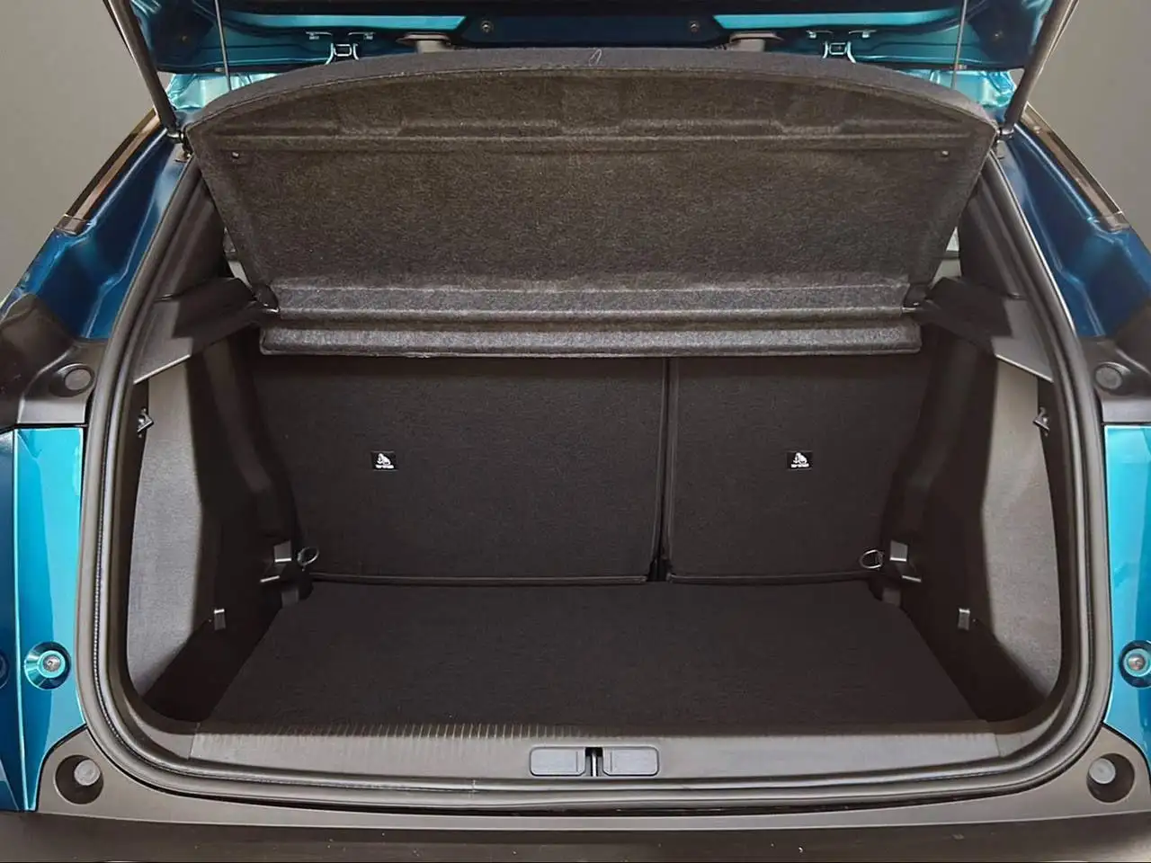 Peugeot 2008 PureTech 100 S&S Allure 7