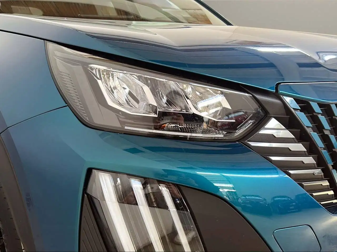 Peugeot 2008 PureTech 100 S&S Allure 33