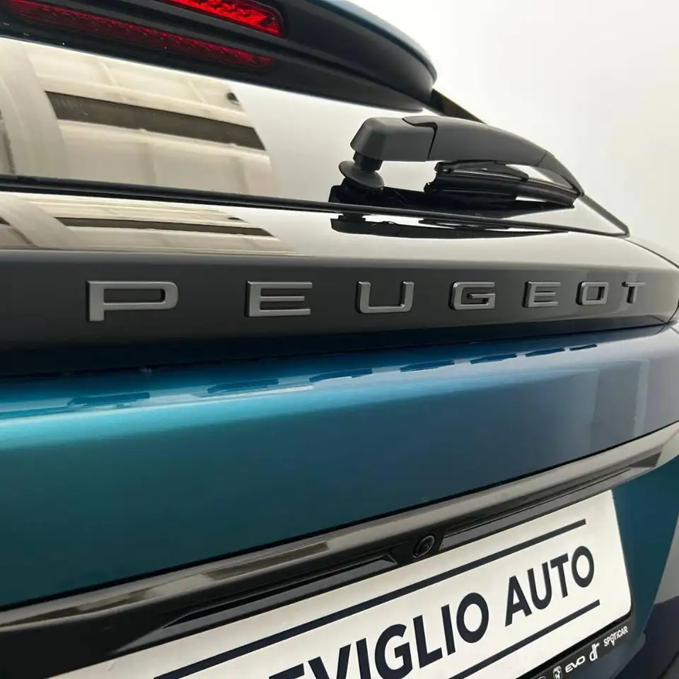 Peugeot 2008 PureTech 100 S&S Allure 37