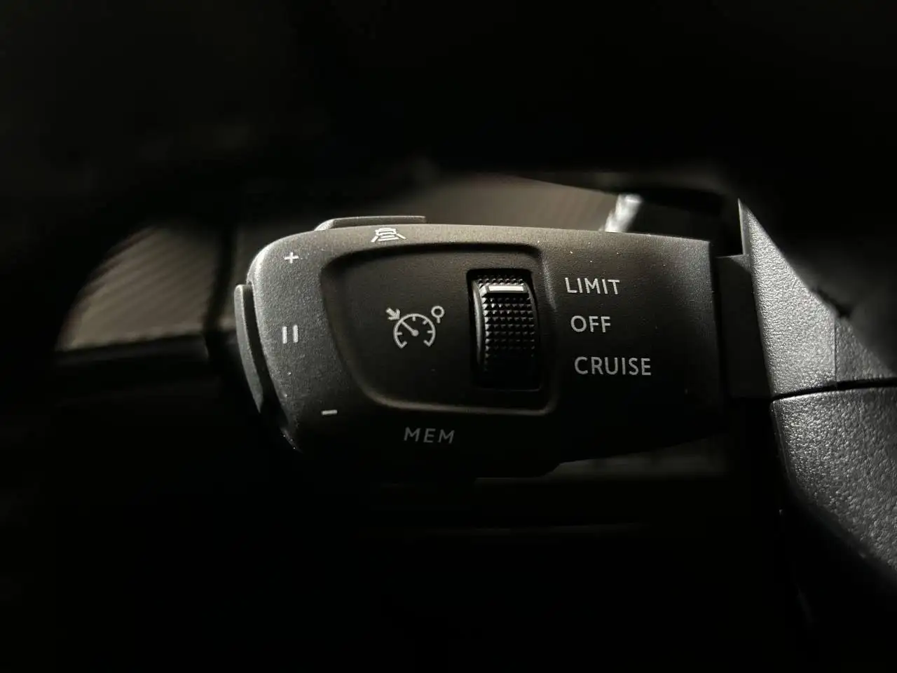 Peugeot 2008 PureTech 100 S&S Allure 17