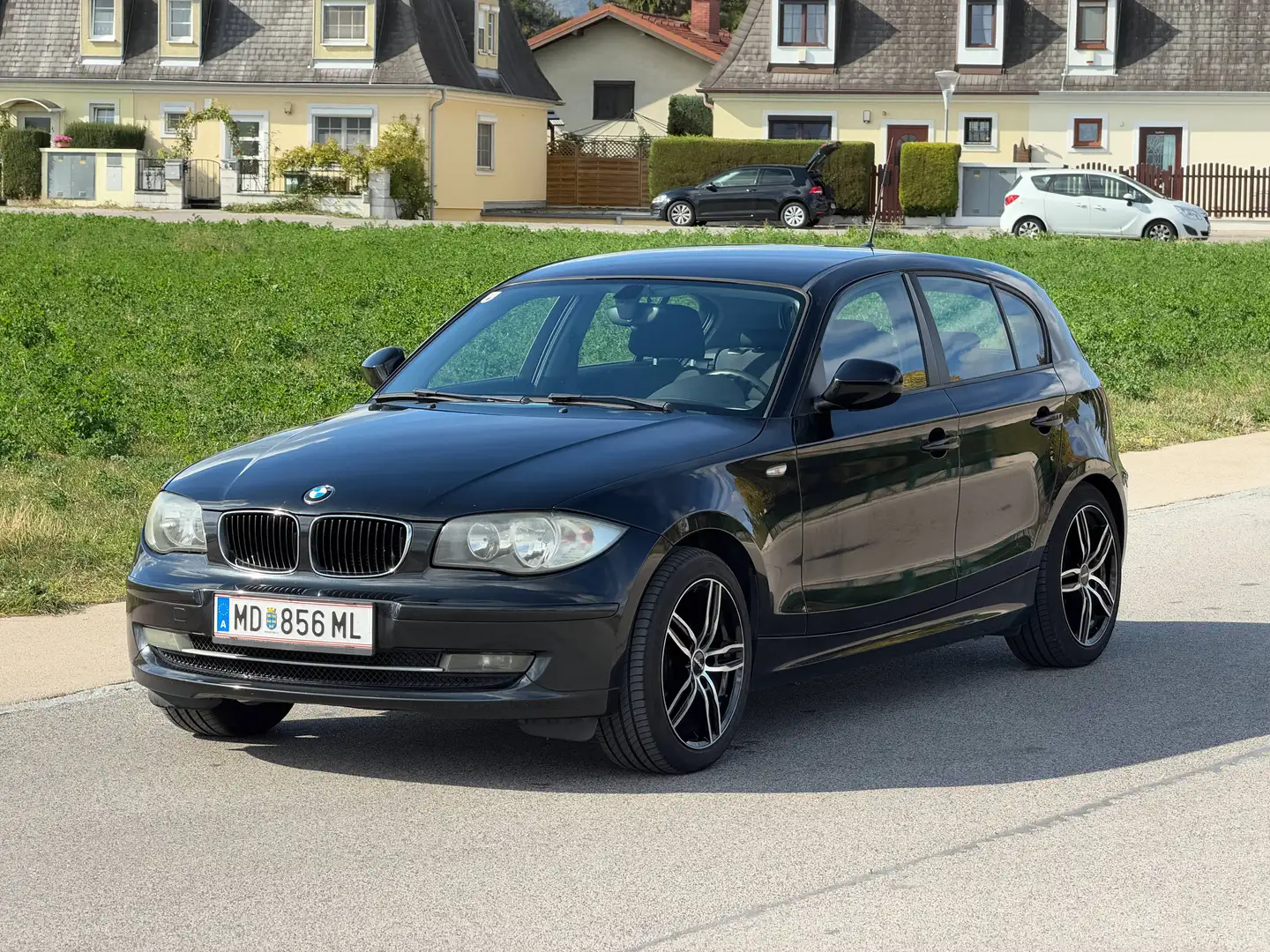 BMW 116 116d Österreich-Paket Österreich-Paket Schwarz - 1