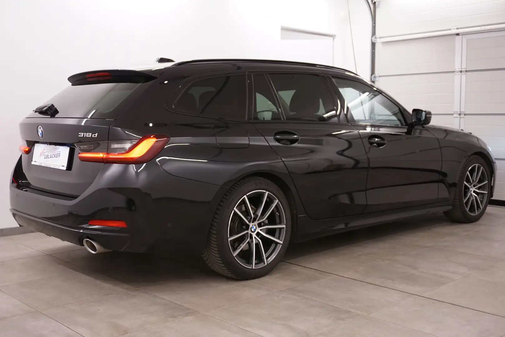 BMW 318 d // Head-up // Kamera // Anhängervorrichtung Schwarz - 2