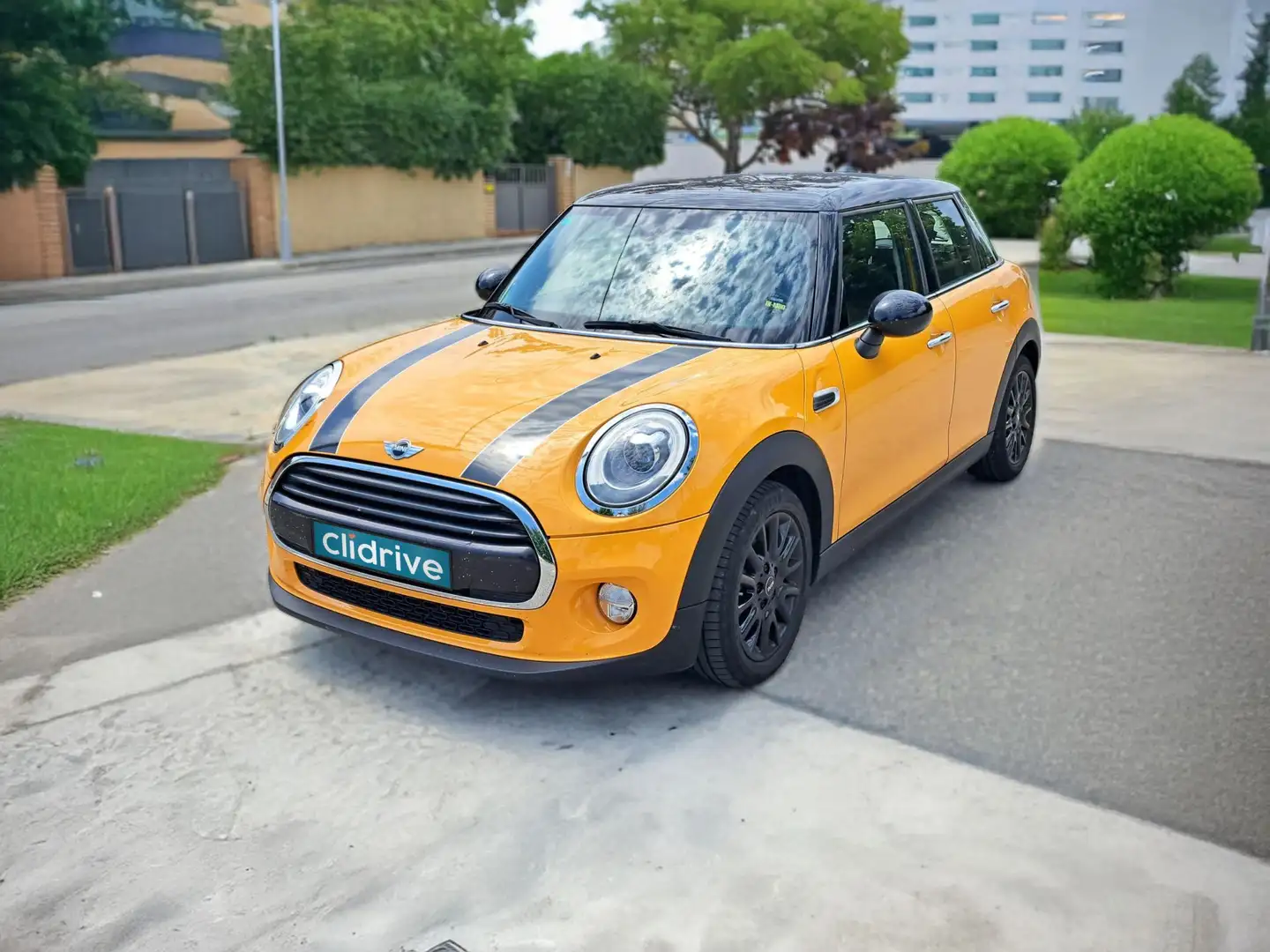 MINI Cooper D 5 PUERTAS Naranja - 2