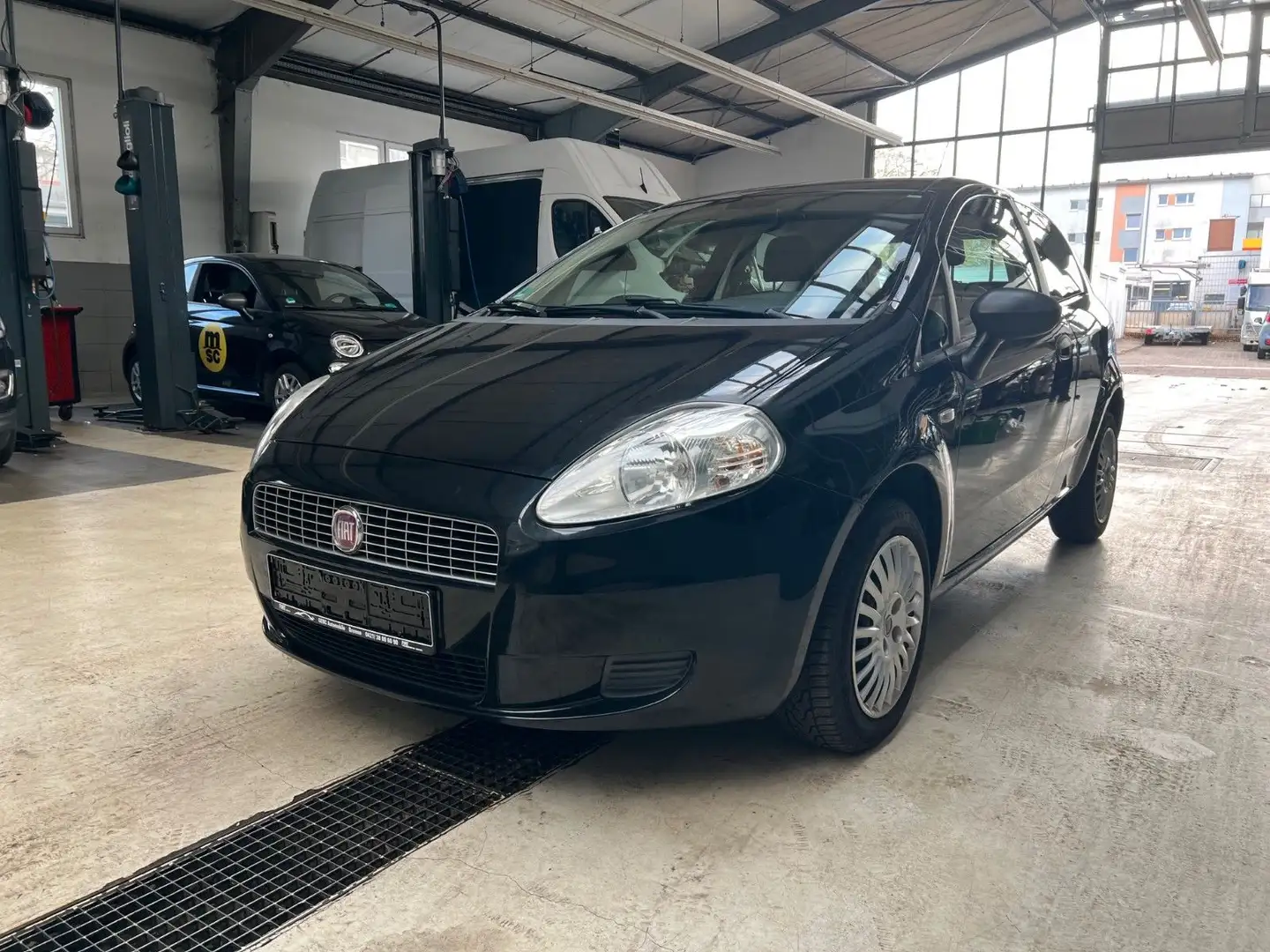 Fiat Grande Punto 1.4 8V Feel KLIMA!!! Schwarz - 2