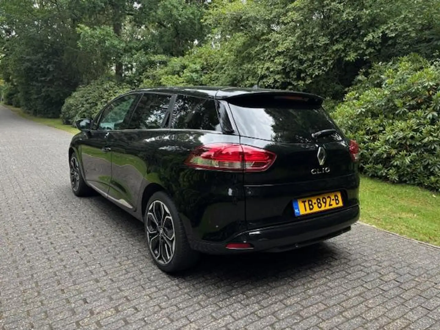 Renault Clio Estate 1.5 dCi Bose / Led / Automaat / Panorama da Zwart - 2