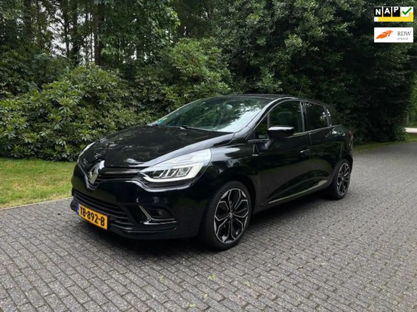 Renault Clio Estate 1.5 dCi Bose / Led / Automaat / Panorama da Zwart - 1