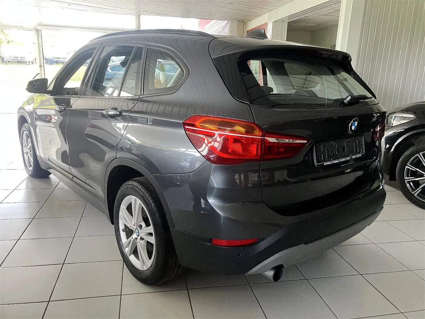 BMW X1 1.8iA BusinessPaket/LED/Navi/CD/Garantie Gris - 2