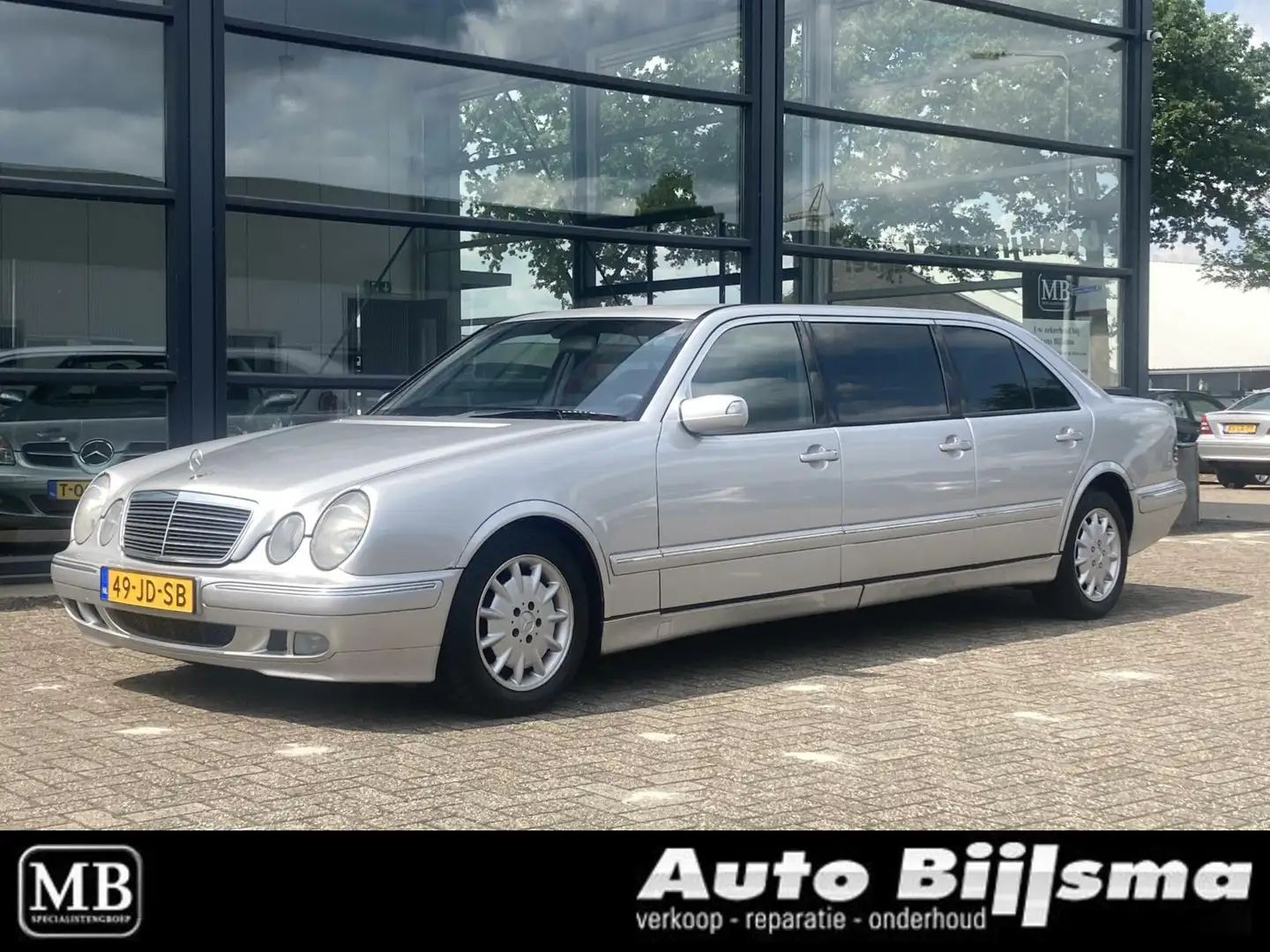 Mercedes-Benz E 200 CDI limousine REMETZ limo 8 persoons Fekete - 1