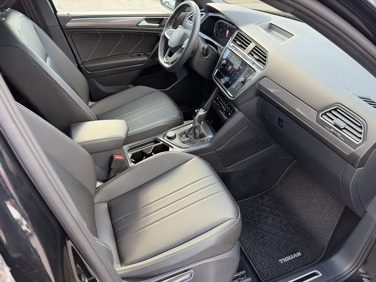 Volkswagen Tiguan снимка Volkswagen Tiguan