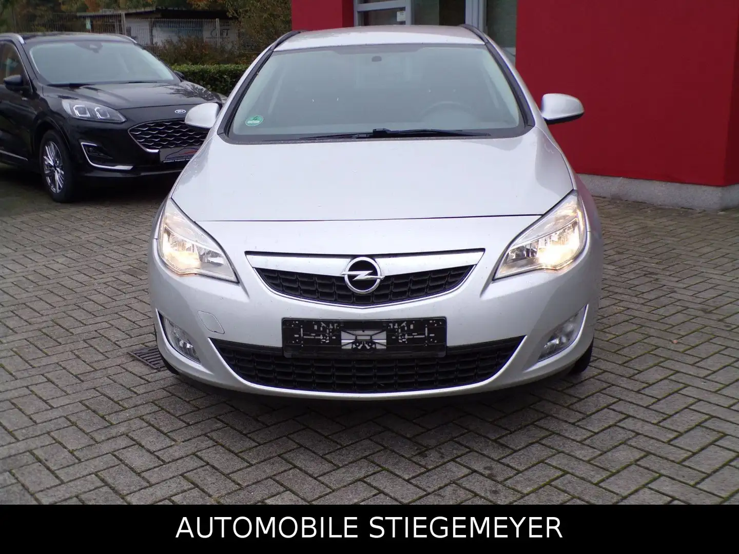 Opel Astra J Sports Tourer Design Edition Zilver - 2