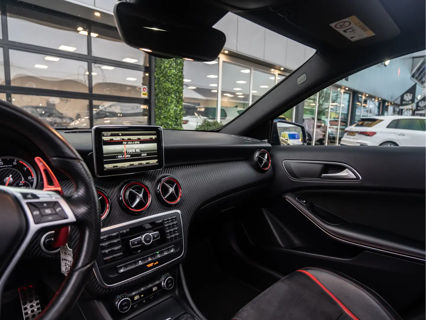 Mercedes-Benz A 45 AMG 4MATIC | Pano | AMG Kuipstoelen | Carbon Noir - 2
