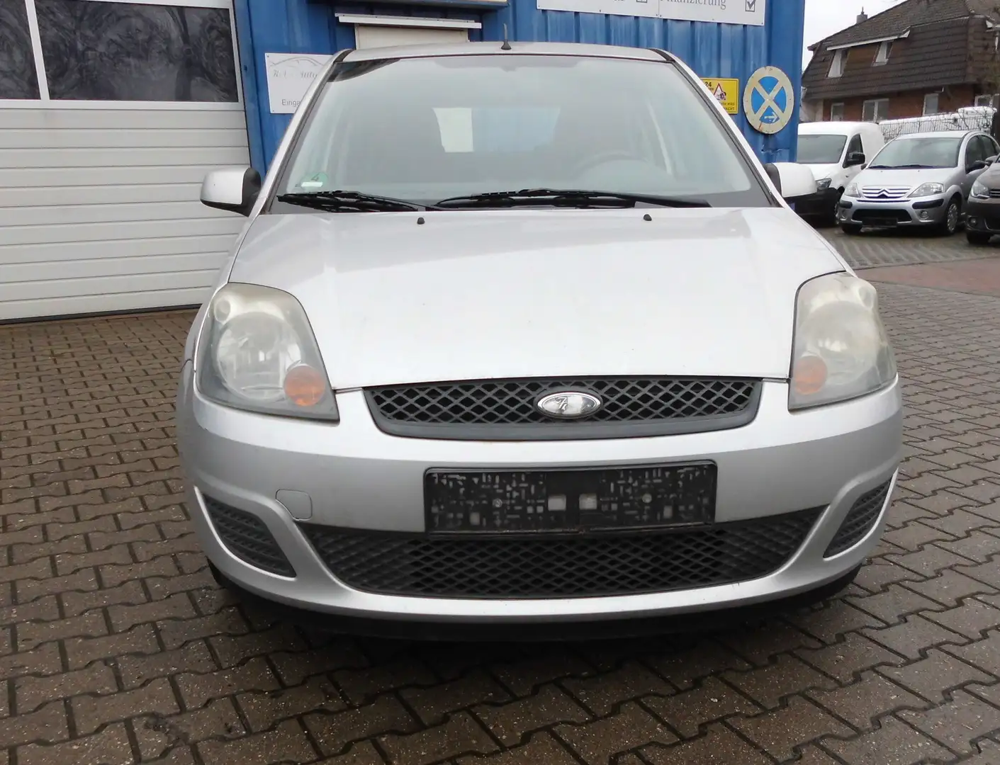 Ford Fiesta Fiesta  3-Türer 1.3 Ambiente Plateado - 2