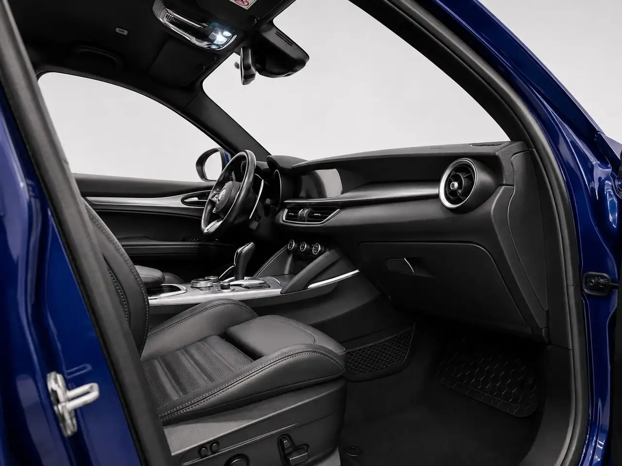 Alfa Romeo Stelvio 2021 — фото 11