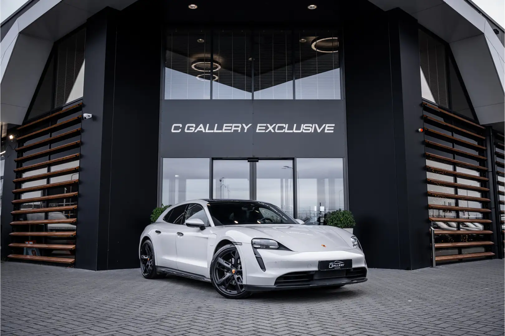 Porsche Taycan Cross Turismo 4 93 kWh - 1e eig | Origineel NL | S Grijs - 1