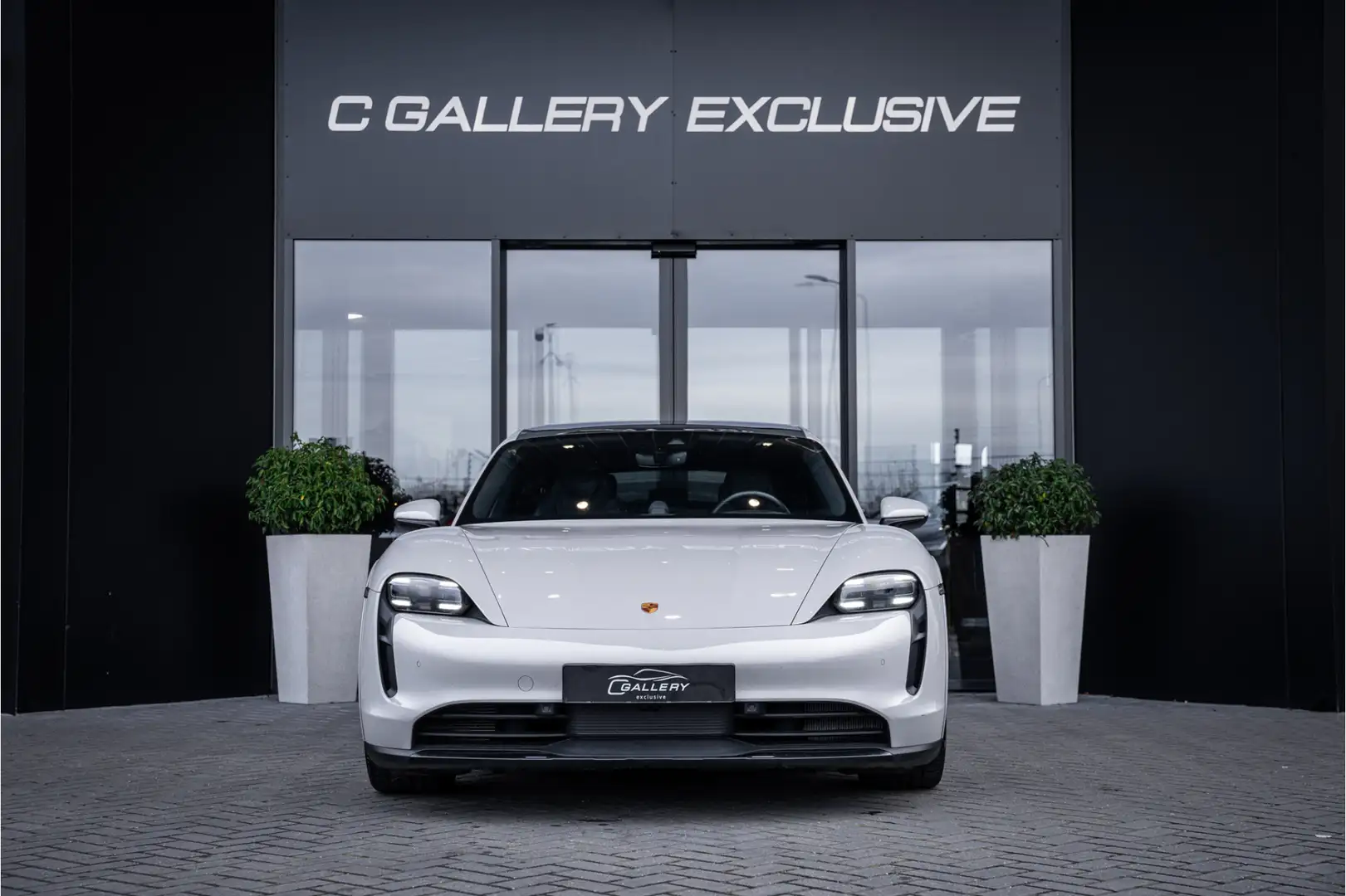 Porsche Taycan Cross Turismo 4 93 kWh - 1e eig | Origineel NL | S Grijs - 2