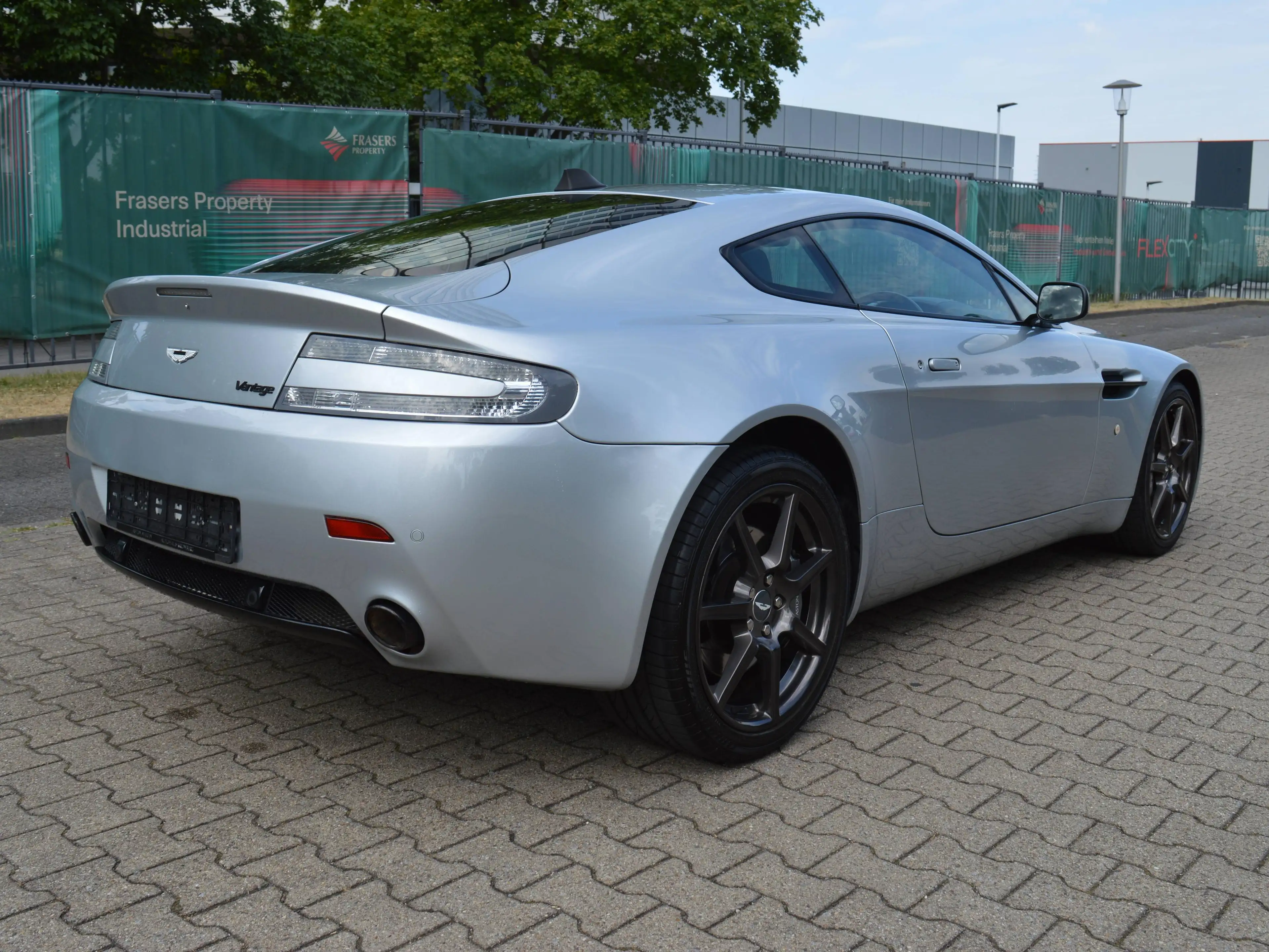 Aston Martin Vantage V8 Vantage*Leder*PDC* — photo 6
