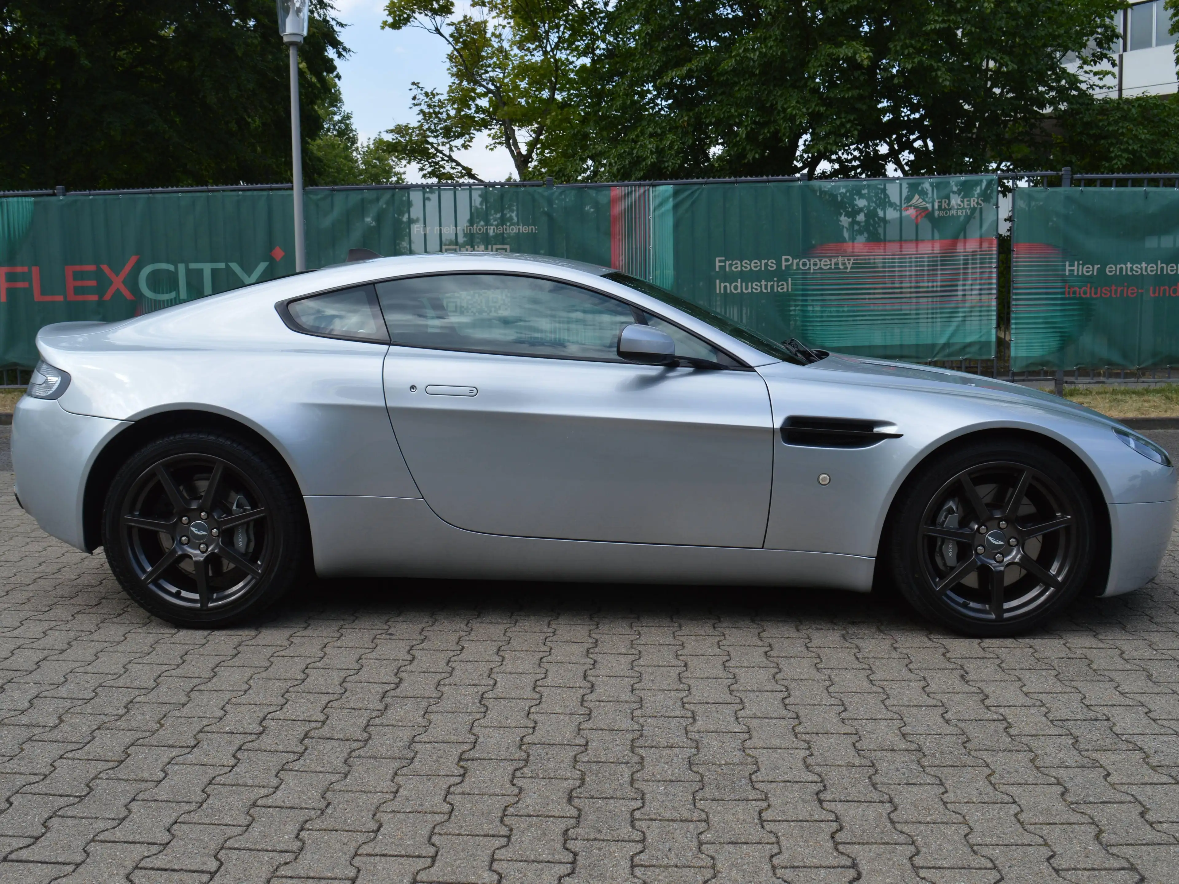 Aston Martin Vantage V8 Vantage*Leder*PDC* — photo 5
