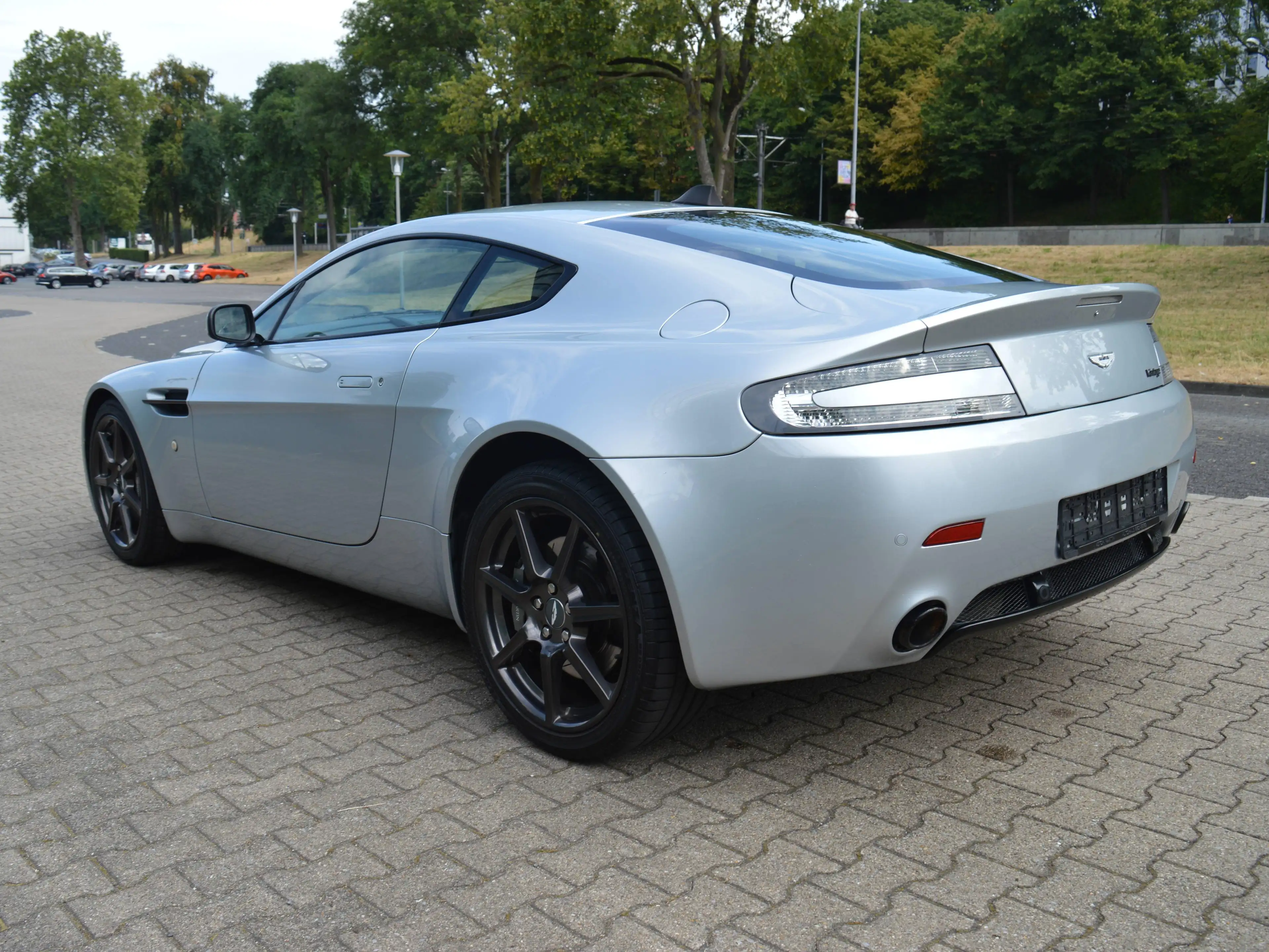 Aston Martin Vantage V8 Vantage*Leder*PDC* — photo 8