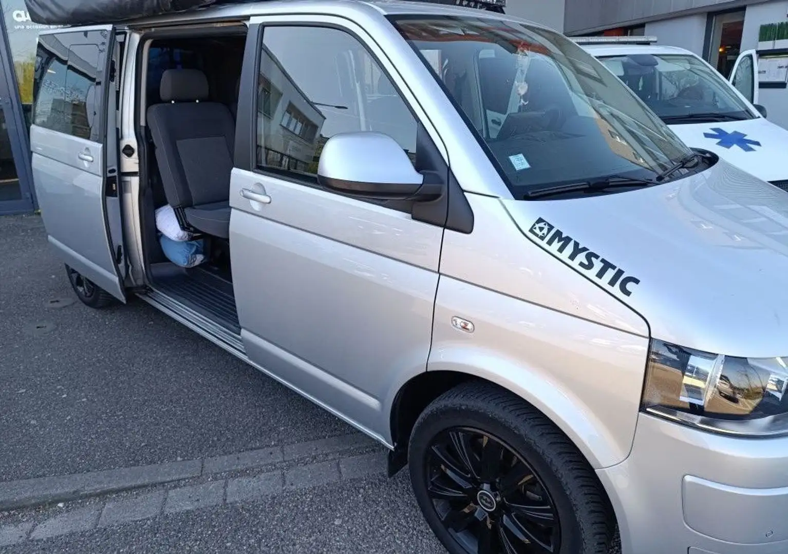 Volkswagen T5 II Caravelle 4-Motion 2.0 BiTDI 16V Long DSG7 180 cv Confort Line avec Tente Extérieure Gris - 2