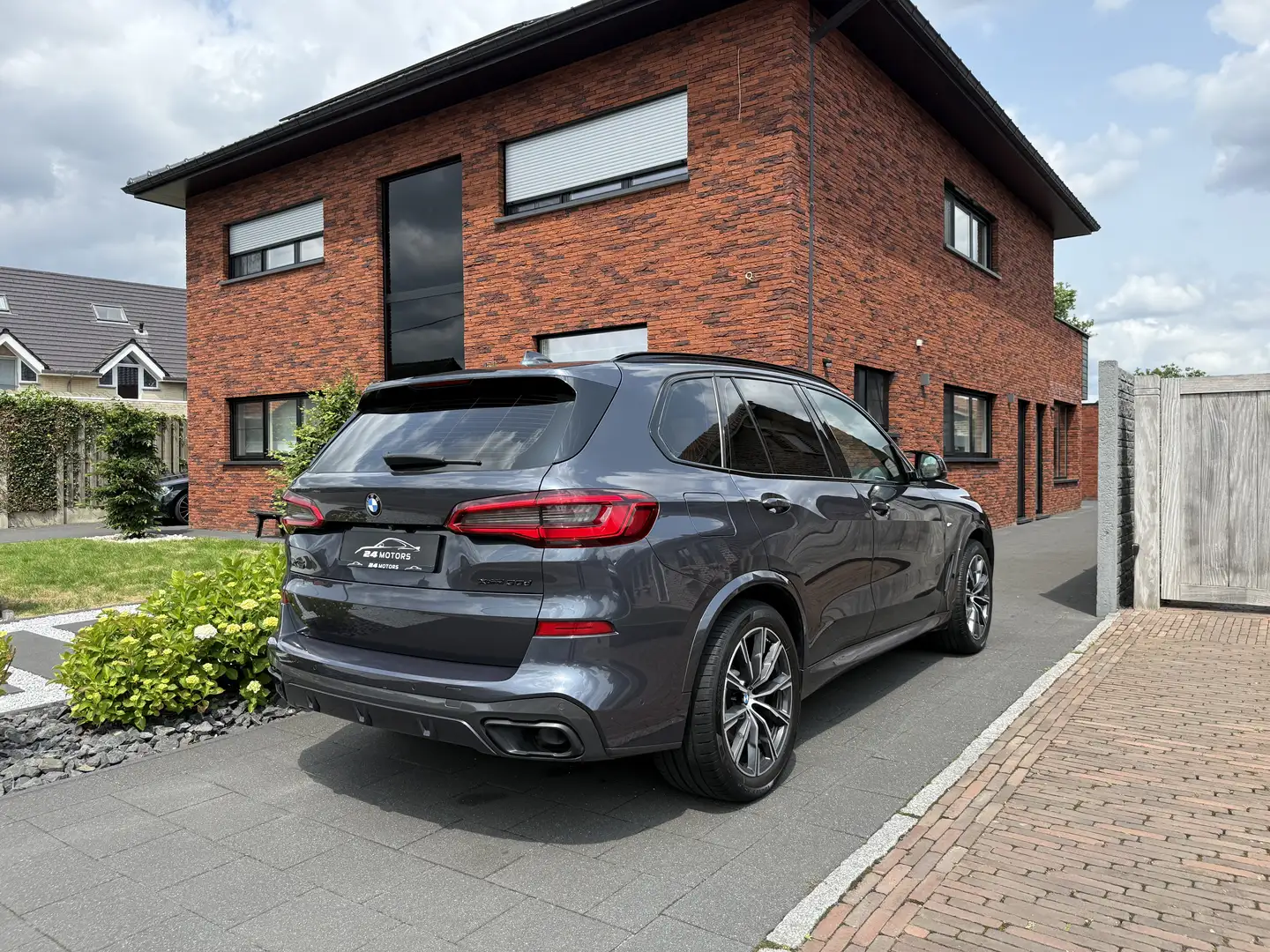 BMW X5 xdrive M-pakket pano headup harman kardon trekhaak Gris - 2