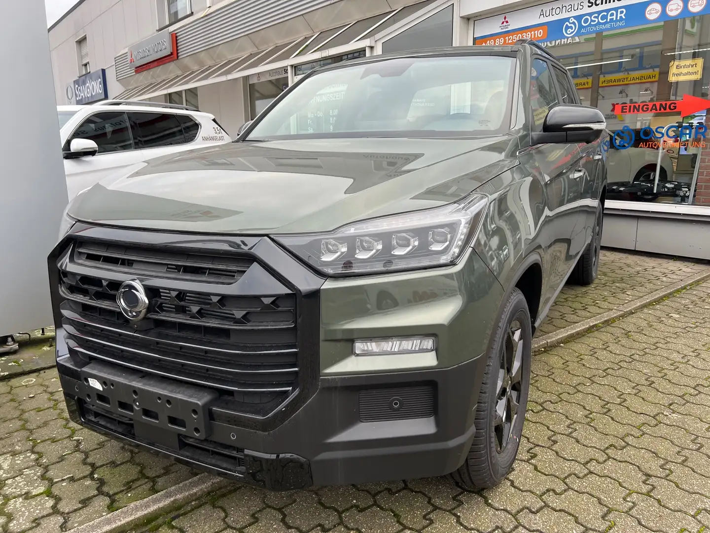 SsangYong Musso 4WD AT Sondermodell "Black Line" (neuestes Modell) Verde - 1