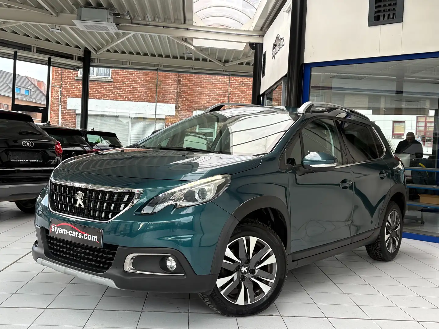 Peugeot 2008 1.2i *CROSSWAY*CUIR*GPS*CAMERA*CARPLAY*JANTES* Blauw - 1