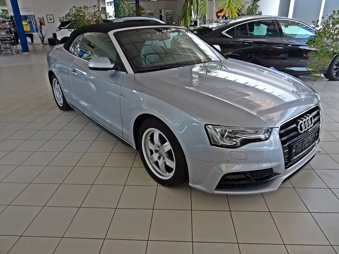 Audi A5 Cabriolet 2.0 TDI  clean diesel Argent - 1