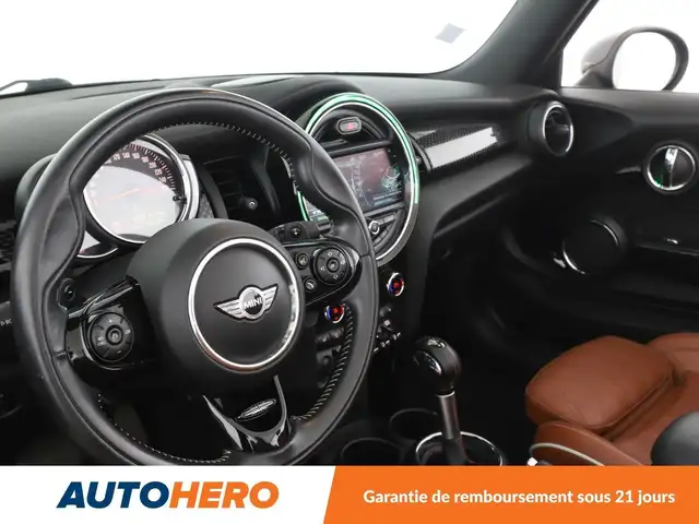 Mini Convertible view 11