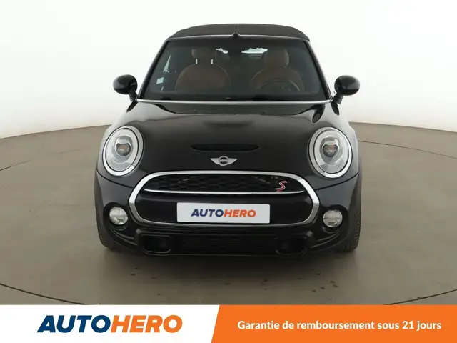 Mini Convertible view 9