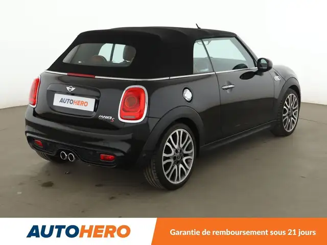 Mini Convertible view 6