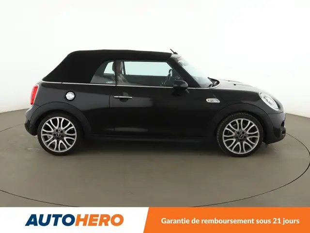 Mini Convertible view 7