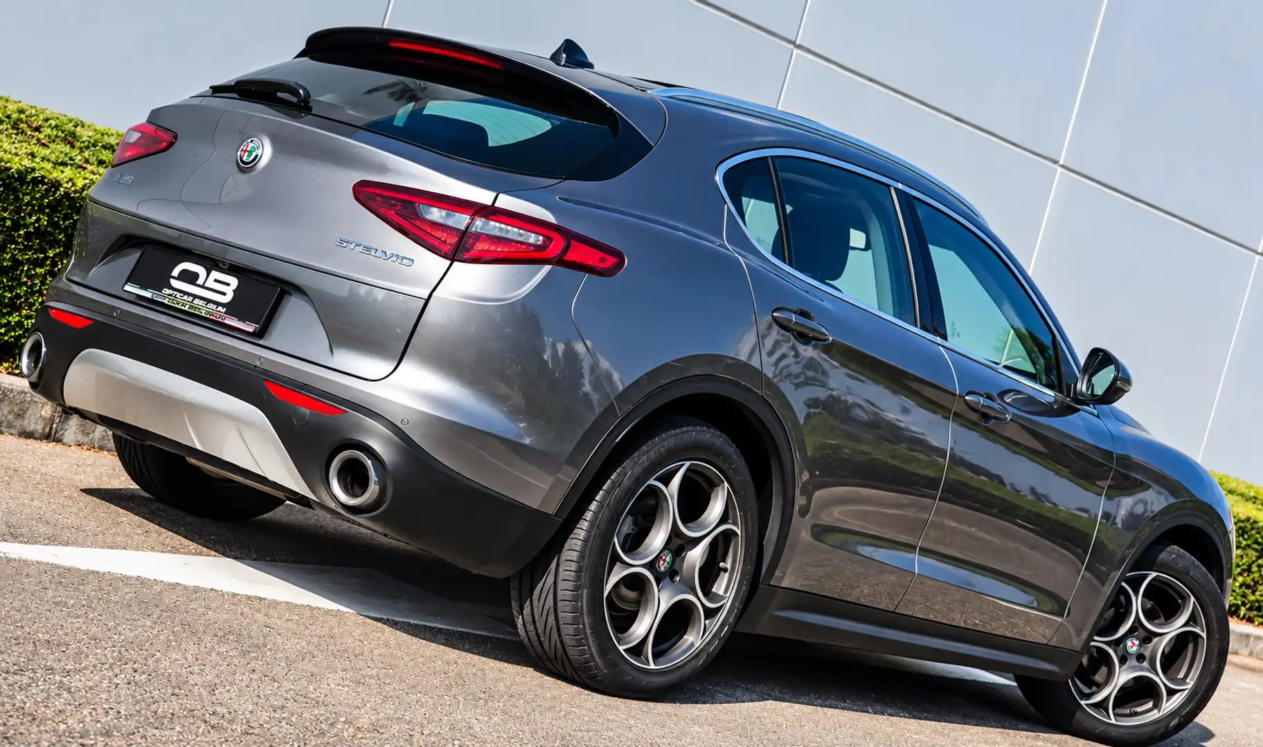 Alfa Romeo Stelvio *** 2.2 JTD - Auto - Full option - Keyless - Pano - Camera - 1st owner - Full Service - Garantie *** - 2