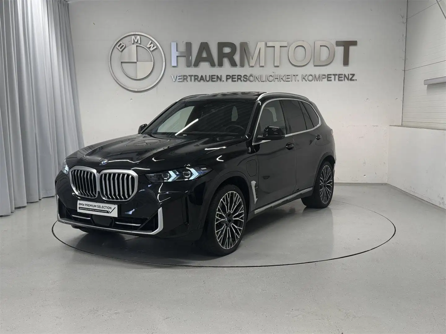 BMW X5 xDrive50e Schwarz - 1