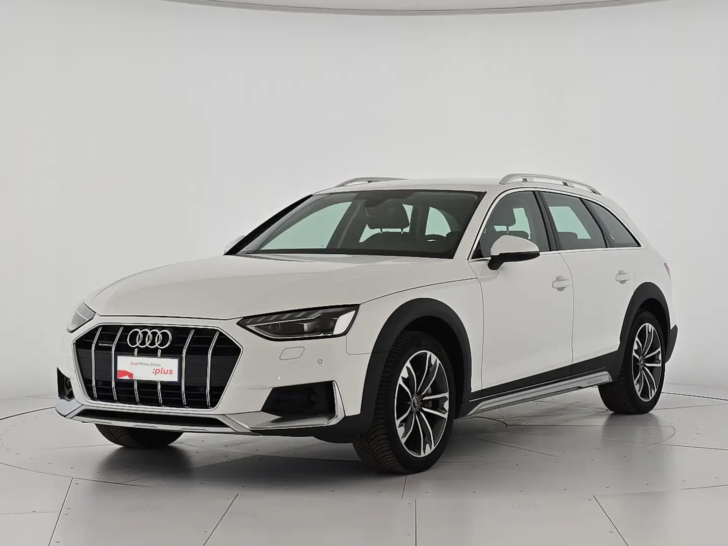 Audi A4 allroad 40 2.0tdi mhev identity contr quatt 204cv s-tronic Bianco - 1
