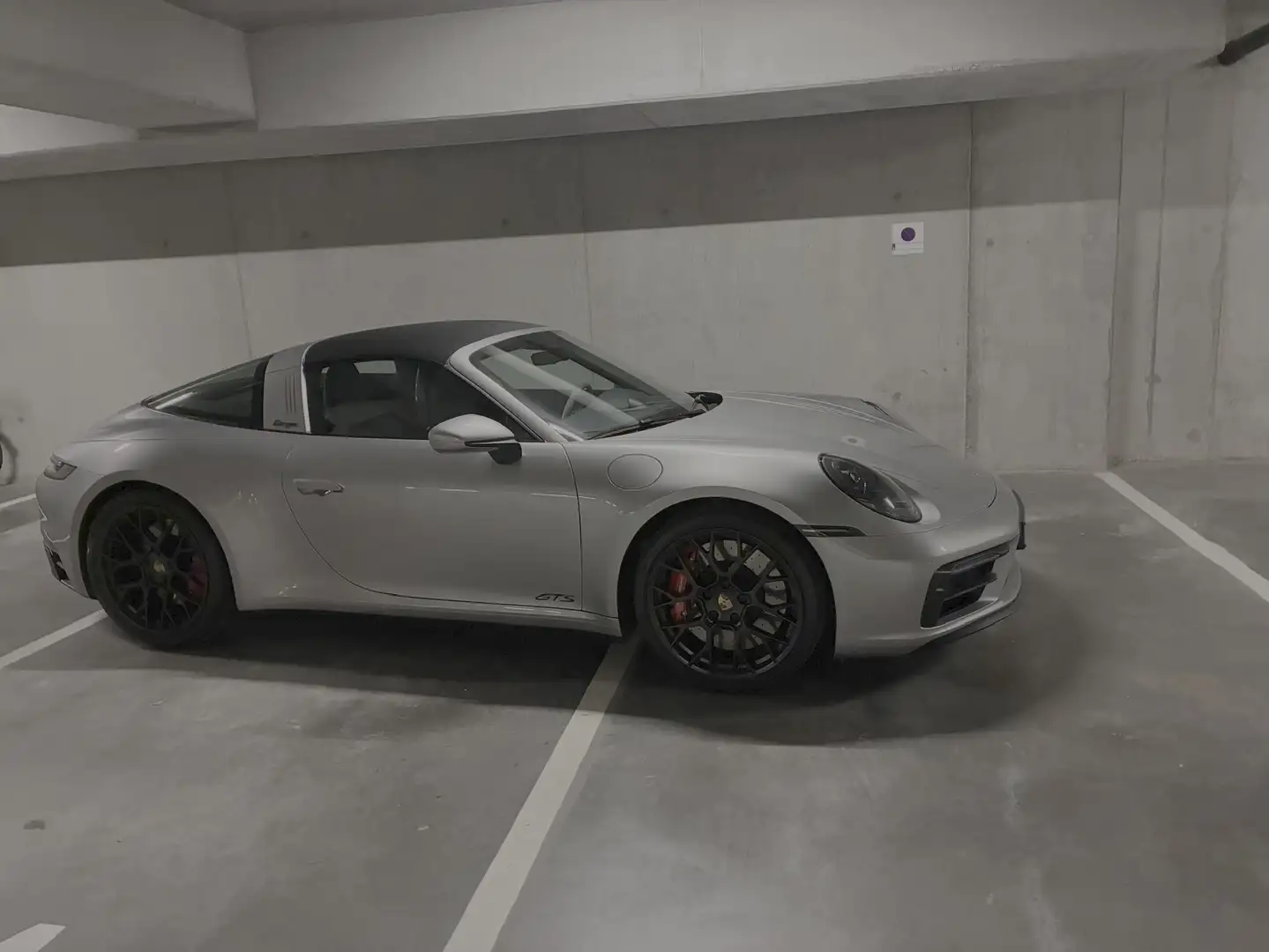 Porsche Targa GTS Ezüst - 1