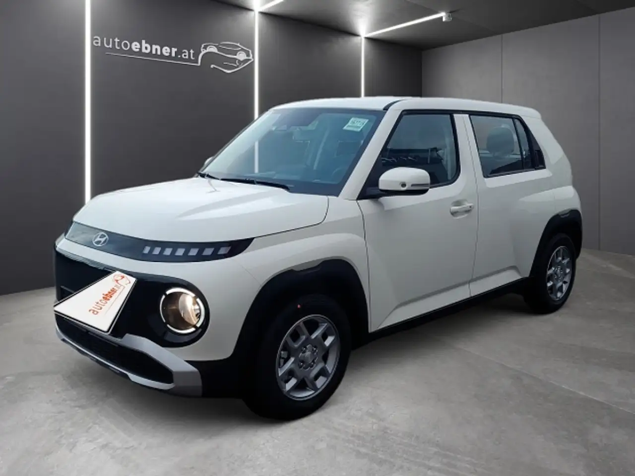Hyundai Inster INSTER Smart Line 49kWh — photo 1 of 13