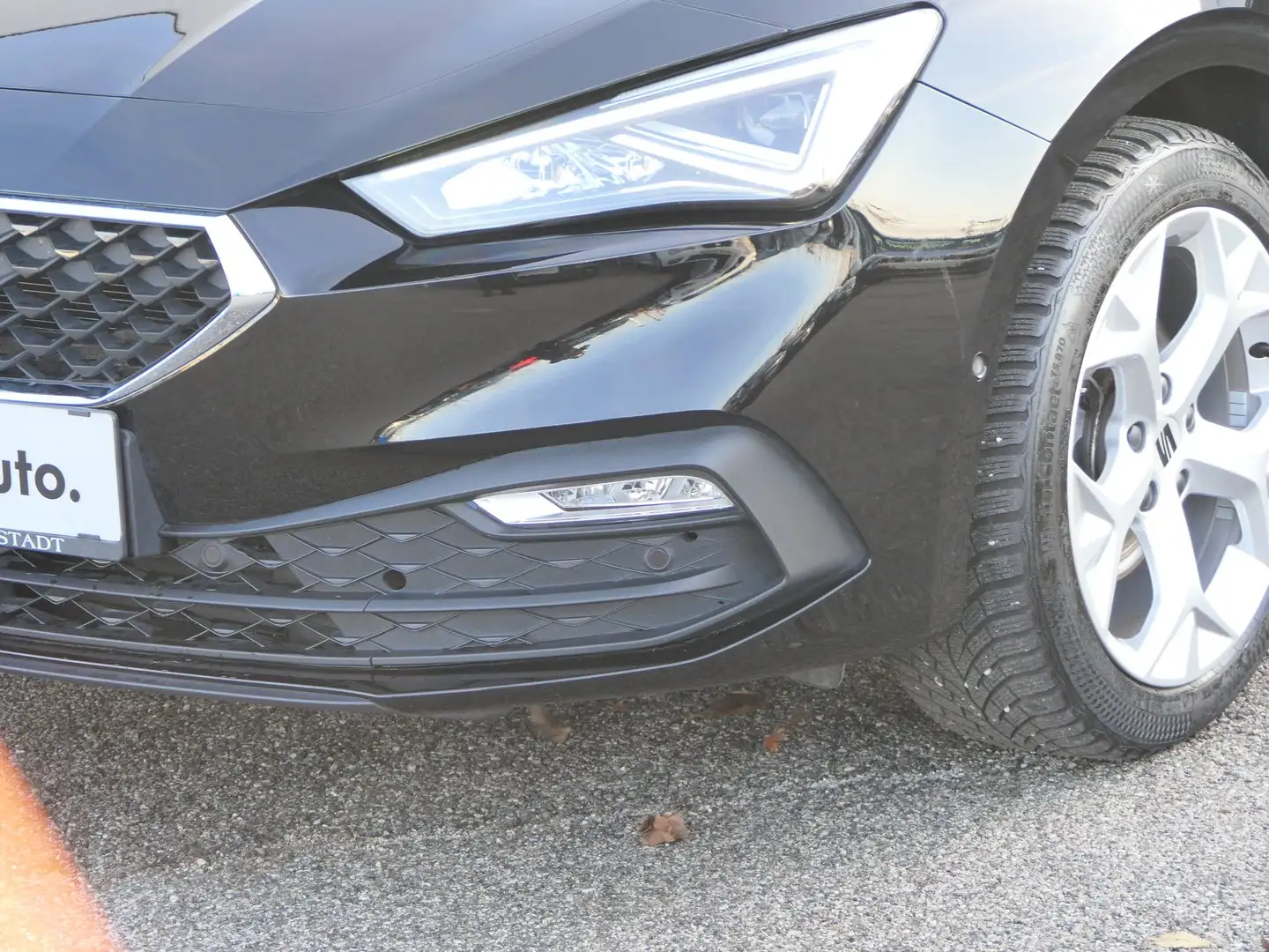 SEAT Leon Style 1.0 TSI Schwarz - 2