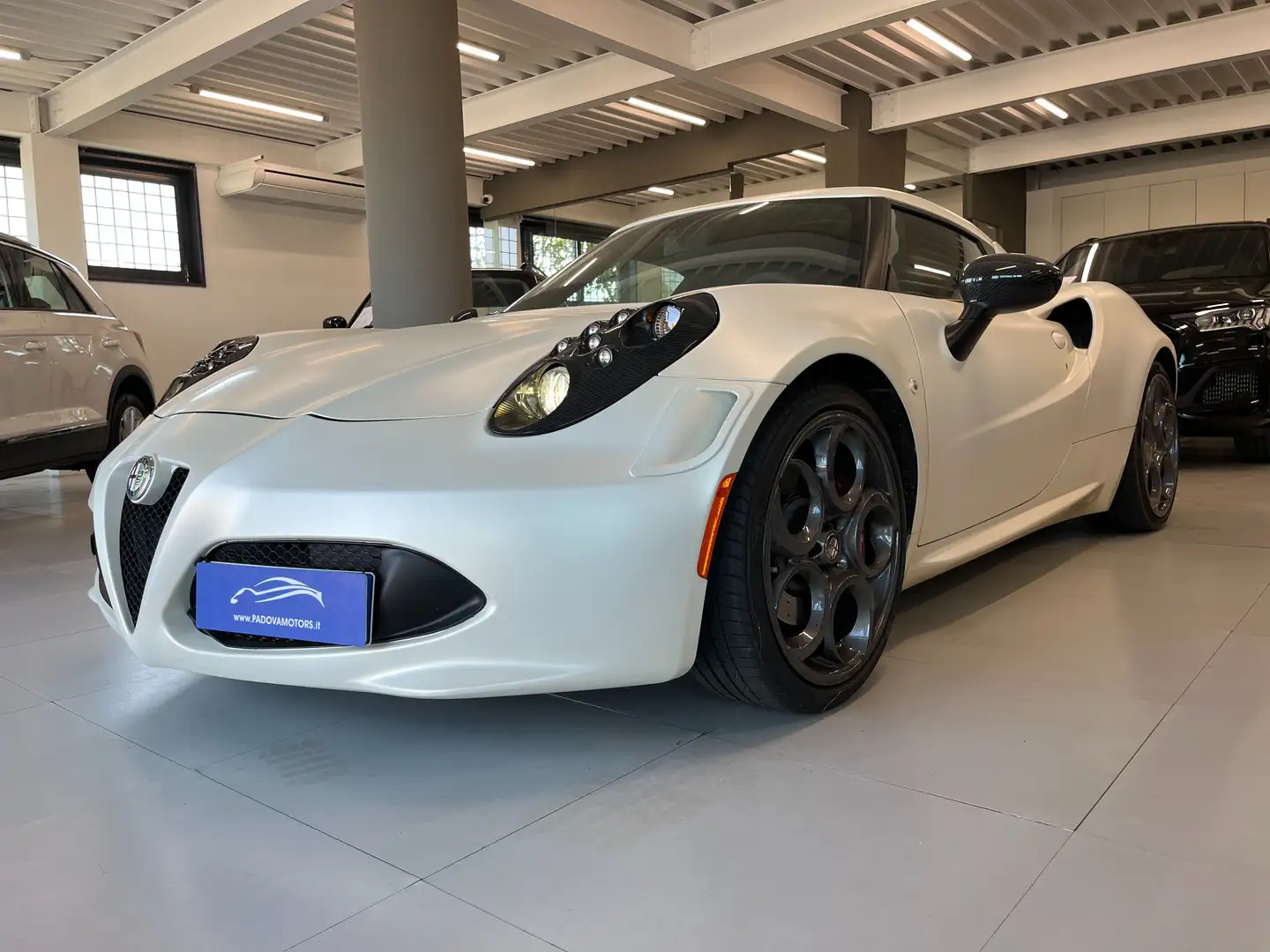 Alfa Romeo 4C Coupe 1750 TBI 240cv TCT LOUNCH EDITION 377/500 Bianco - 2