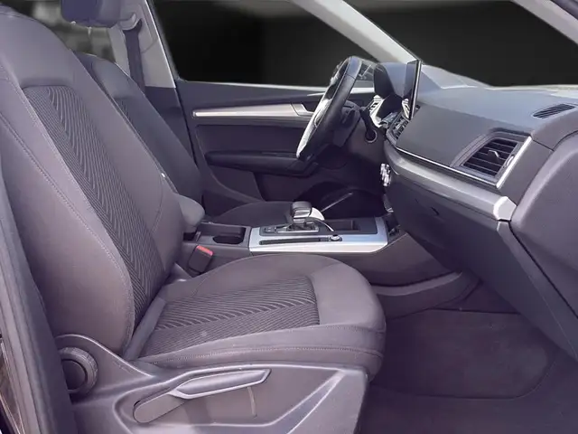 Audi Q5 view 15