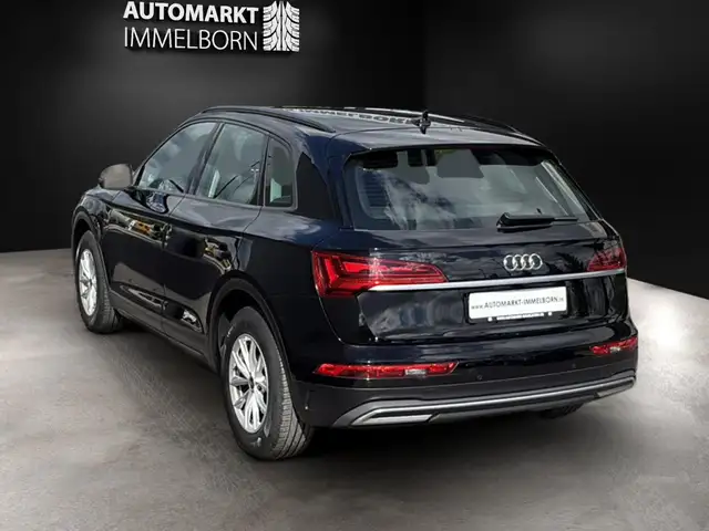 Audi Q5 view 5