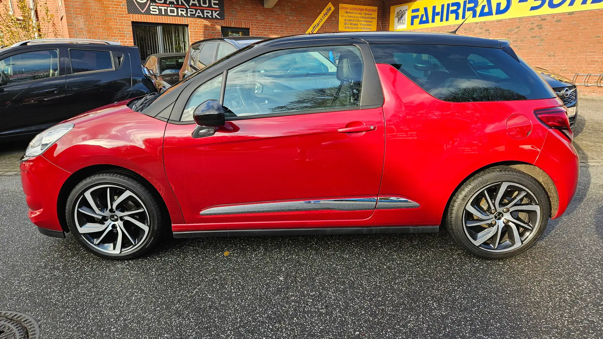 Citroen DS3 DS3 PureTech 82 SoChic TUV & AU NEU Rot - 2